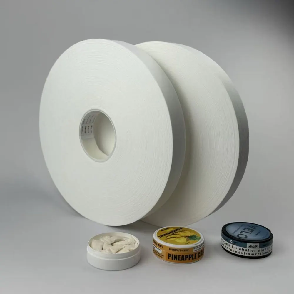 Premium pouch nonwoven rolls demonstrating low shedding clean presentation