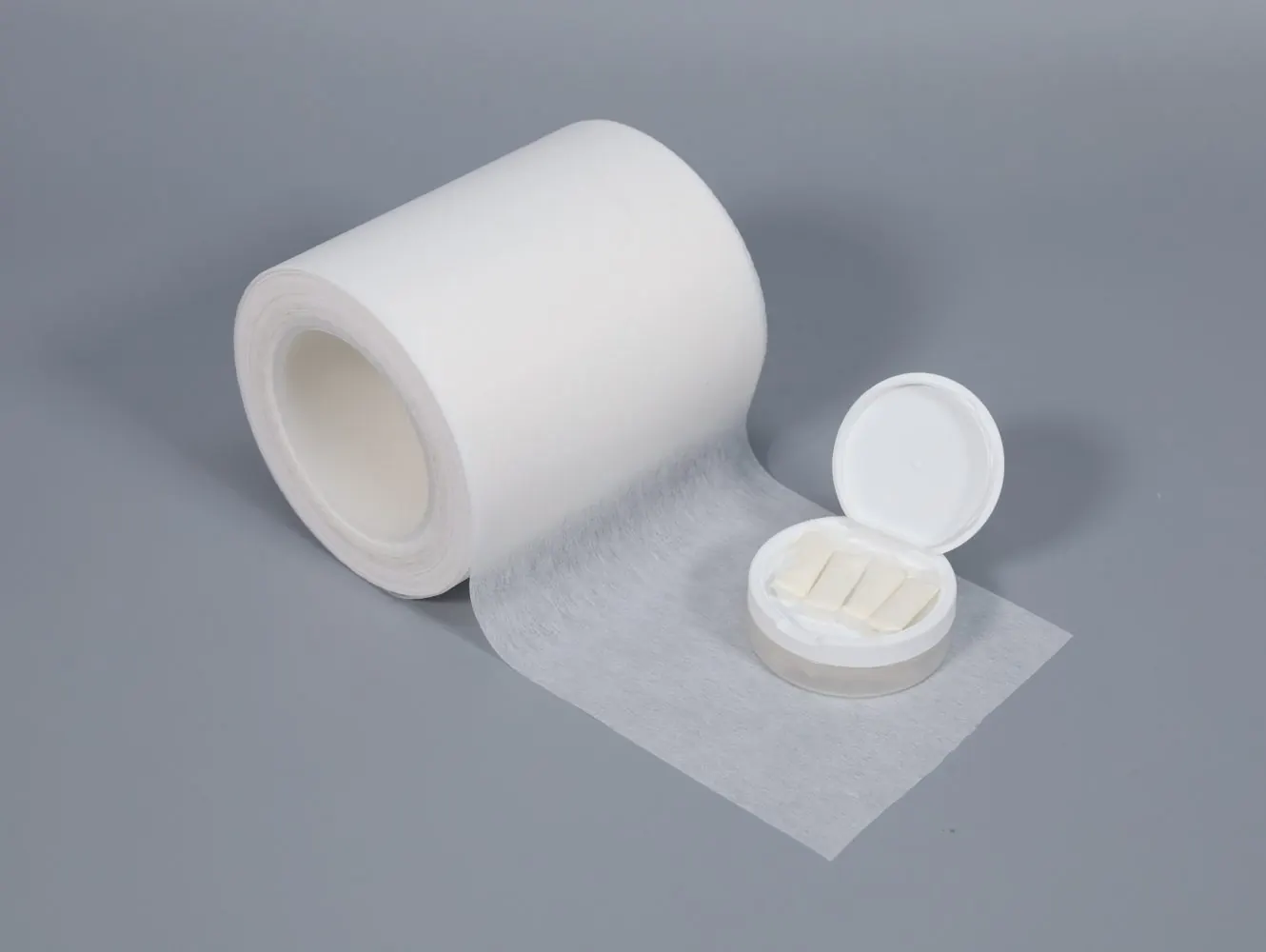 HM-XY fine-fiber pouch nonwoven roll